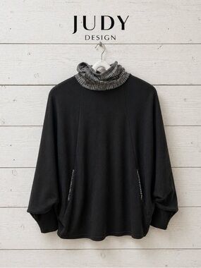 JUDY DESIGN Black Cowl Neck Top – One Size